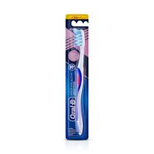 ORAL B SENSITIVE CRISSCROSS TOOTH BRUSH